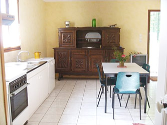 gite piscine - cuisine